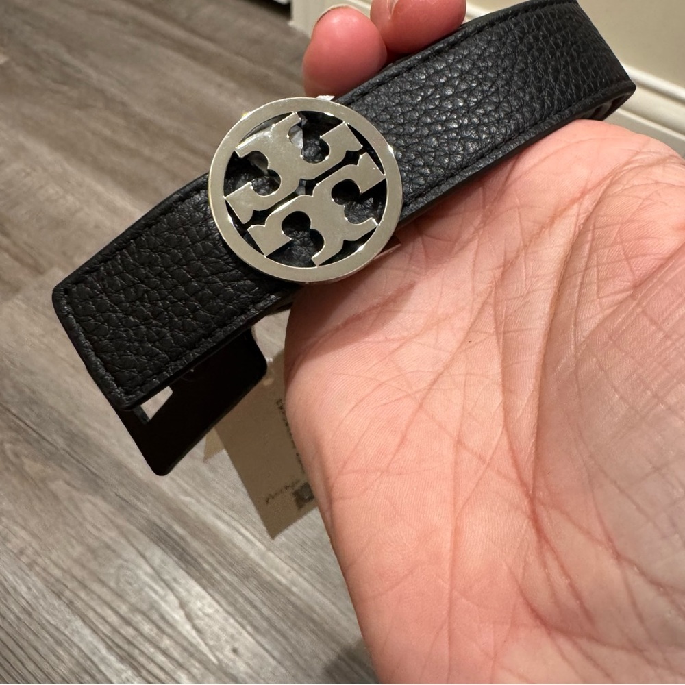 Tory Burch 1” Reversible Logo Black Classic Cuoio Silver Belt - Picture 7 of 12